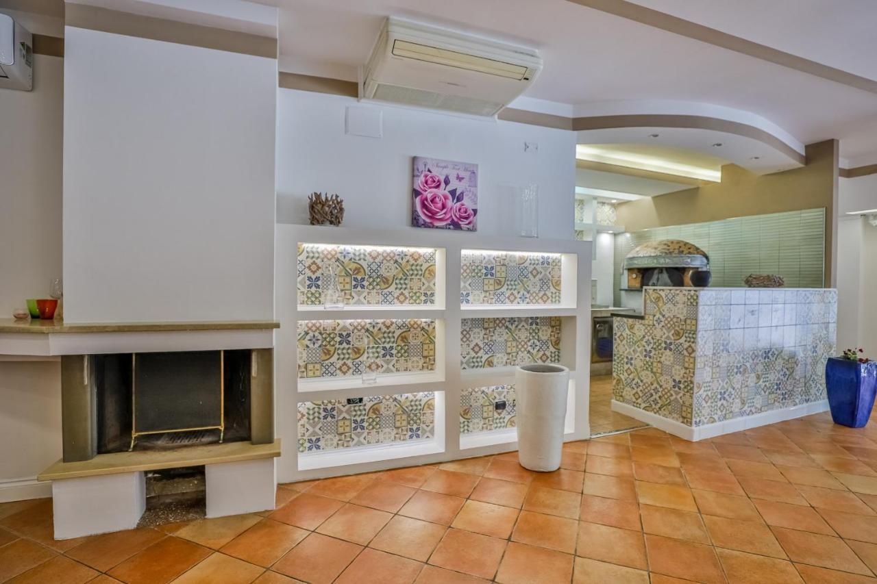 Il Pineto Paestum Food & Rooms Экстерьер фото