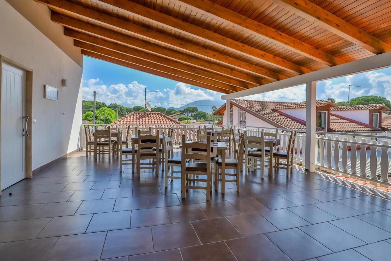 Il Pineto Paestum Food & Rooms Экстерьер фото